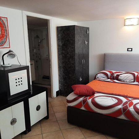 Ferienwohnung Beckye Terracina Exterior foto